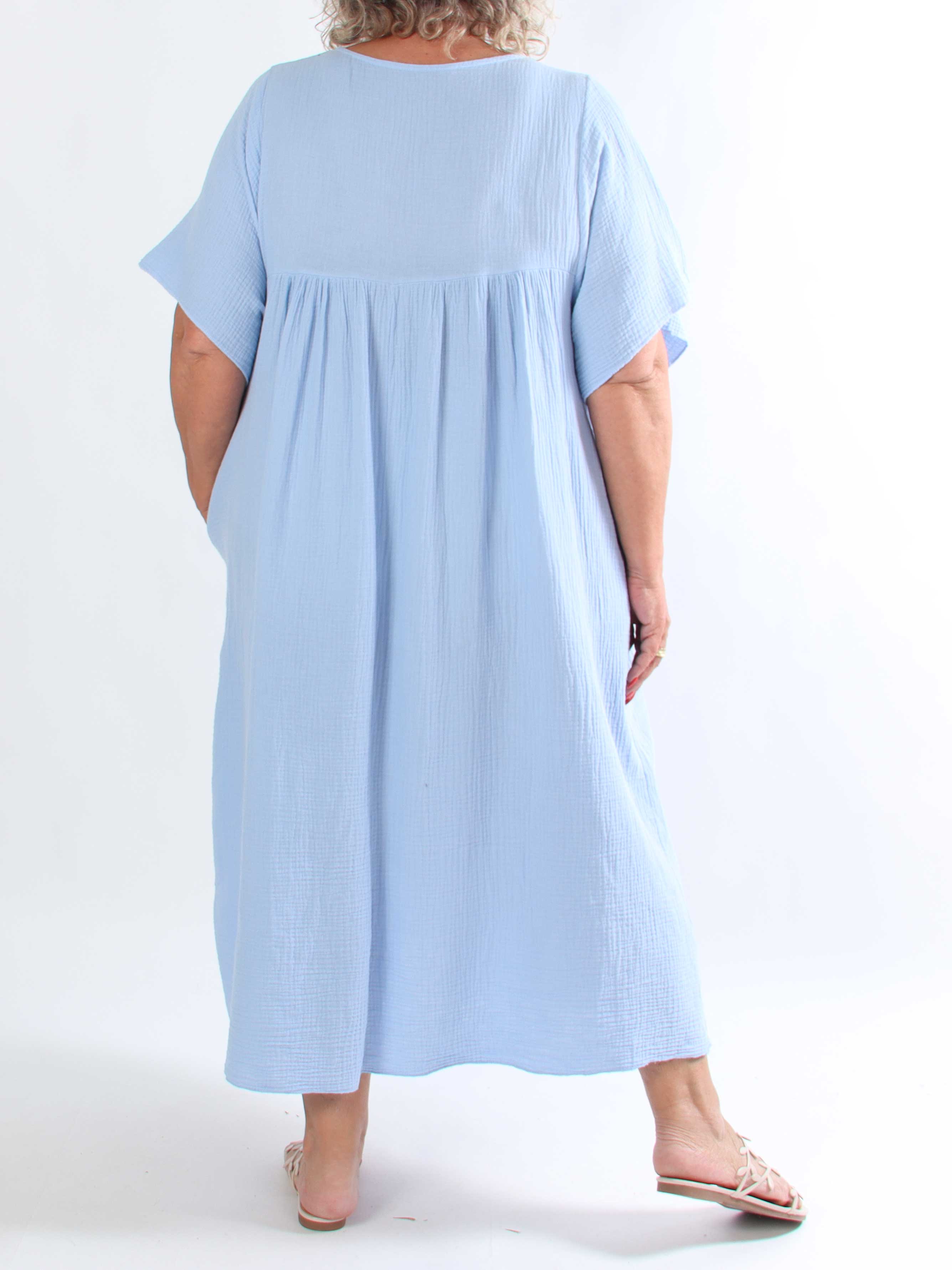 Kanja - Blød lang plus size kjole i bomuldsmusselin